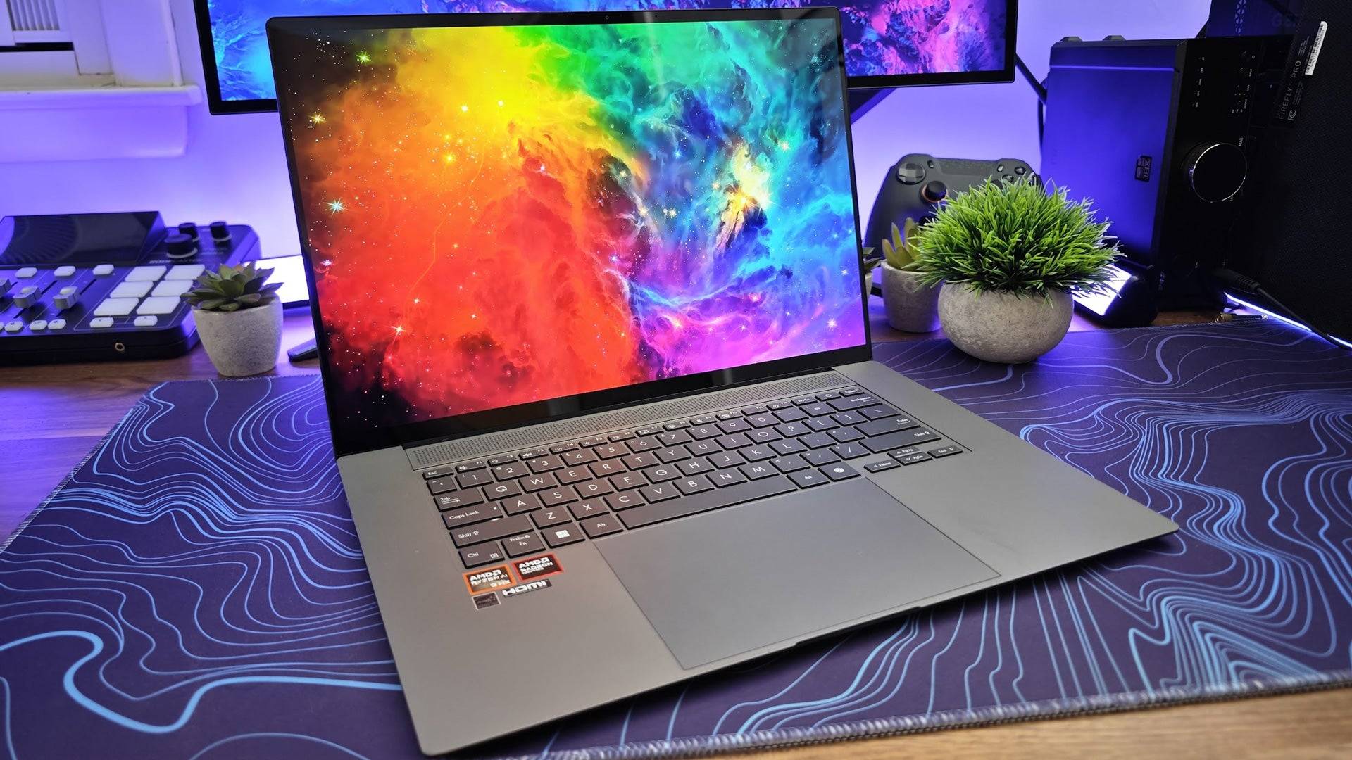 華碩Zenbook S 16